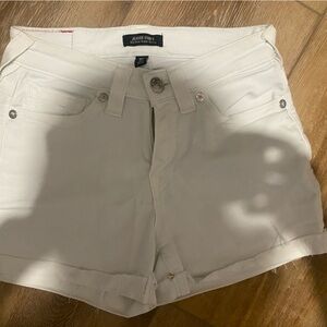 True Religion Women's White Denim Shorts, Size 26